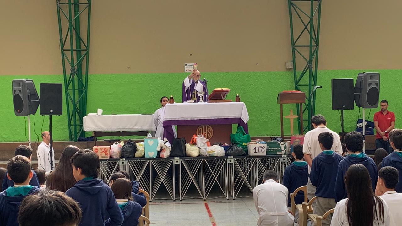 Eucaristia recoleccion alimentos 16